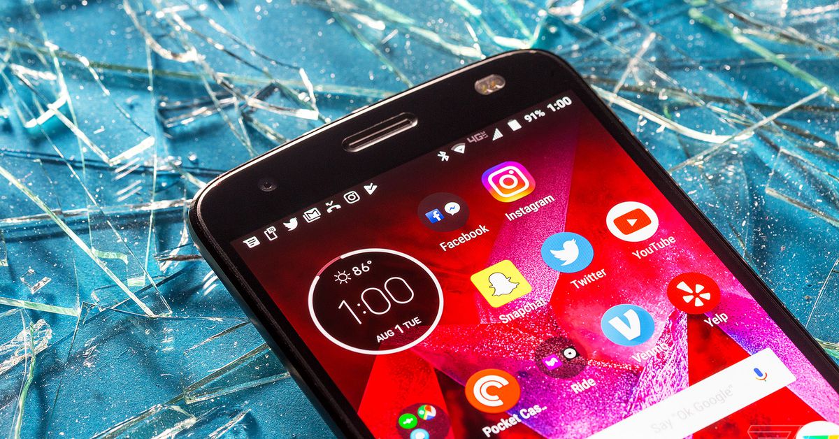 Motorola reneges on Moto Z2 Force Android 9 Pie update, unless you have Verizon