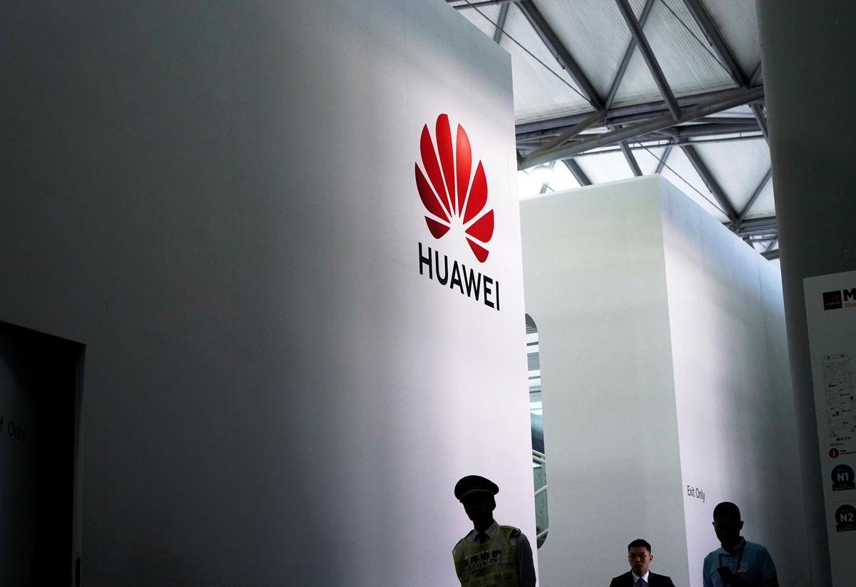 U.S. reviewing requests to export to Huawei with 'highest scrutiny' -Commerce Dept