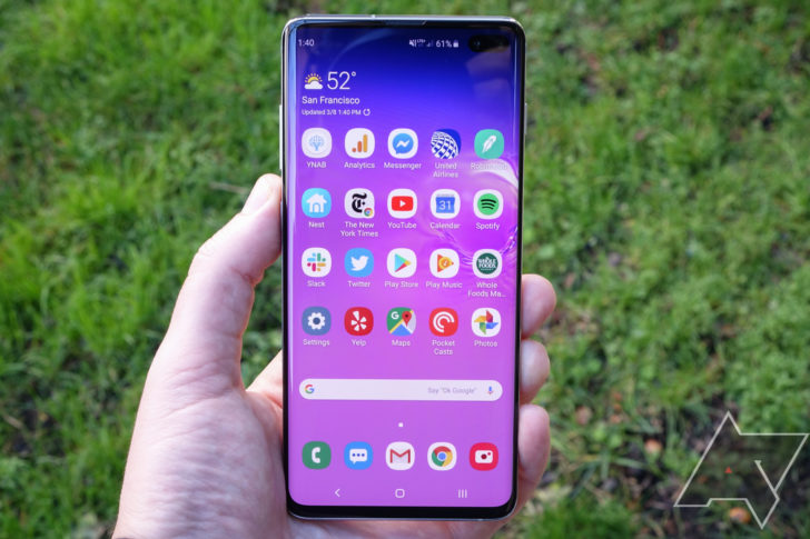 Samsung knocks $300 off the S10 and S10+