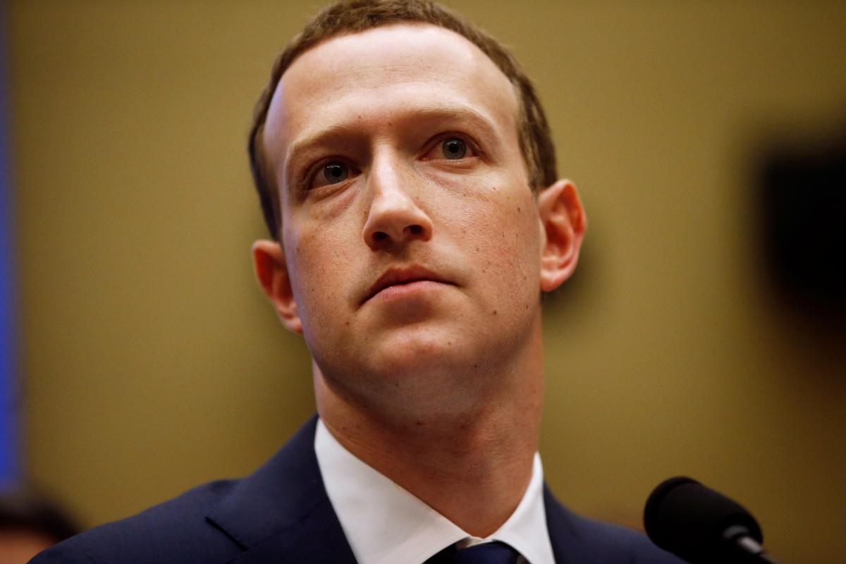 Few U.S. lawmakers hit 'like' button after Facebook CEO visits Capitol Hill