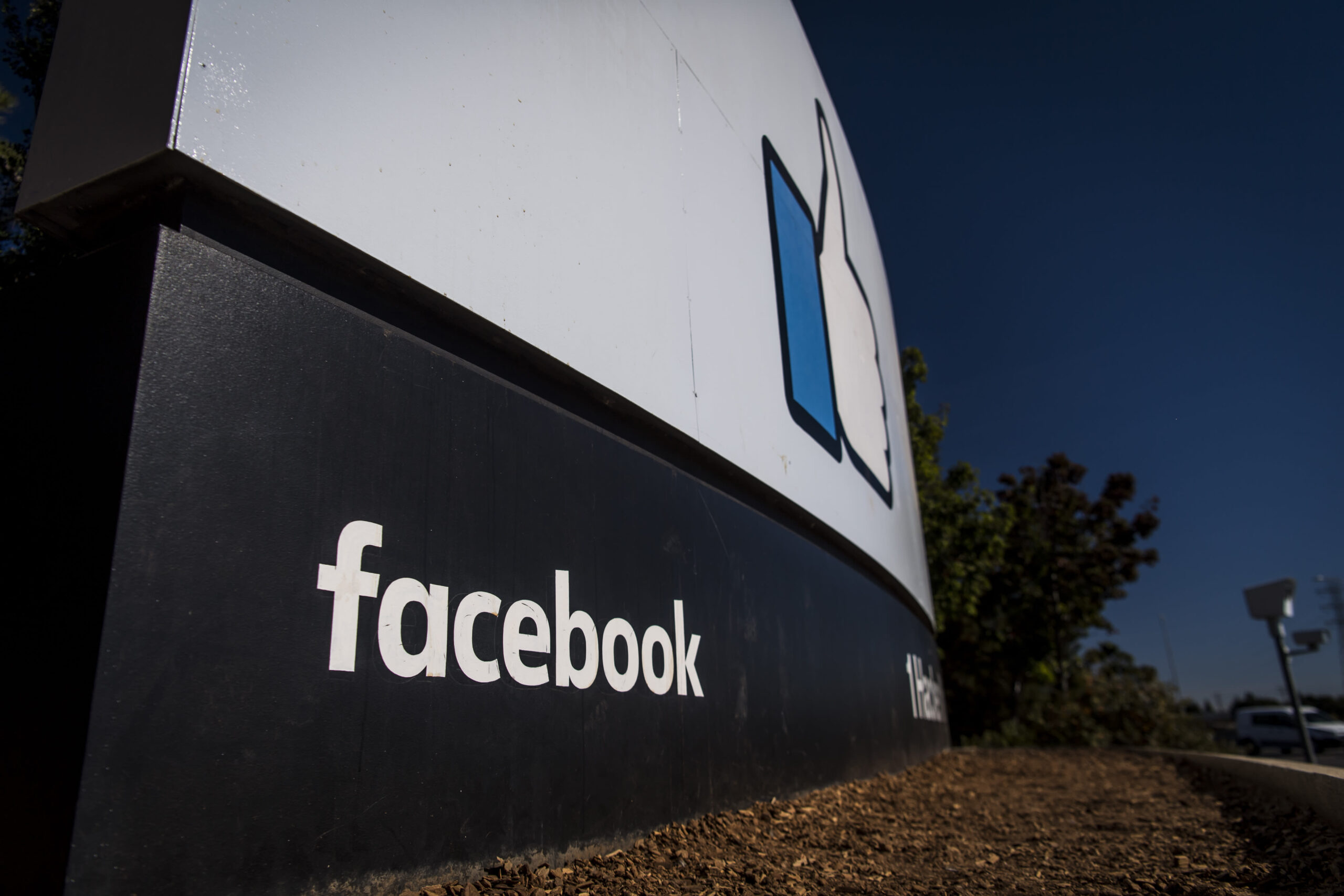 Facebook reaches agreement with UK regulator over suspected data abuse