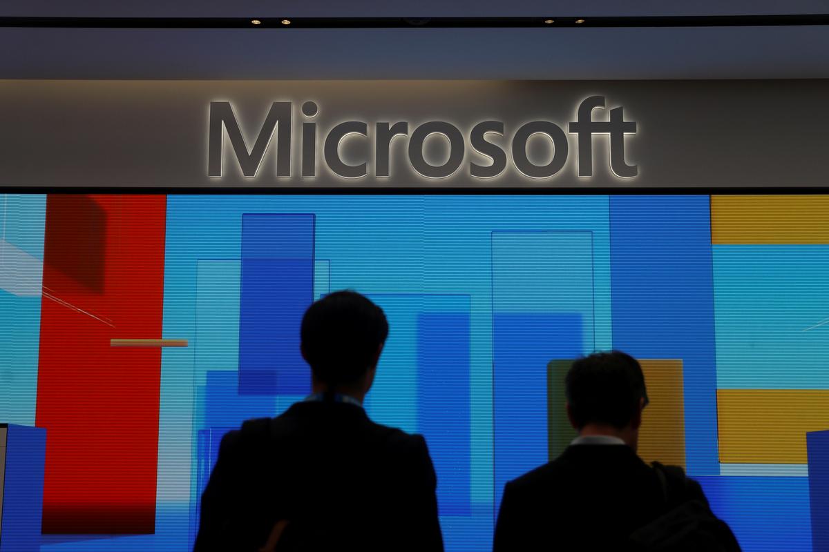 Microsoft beats Amazon for Pentagon's $10 billion cloud computing contract