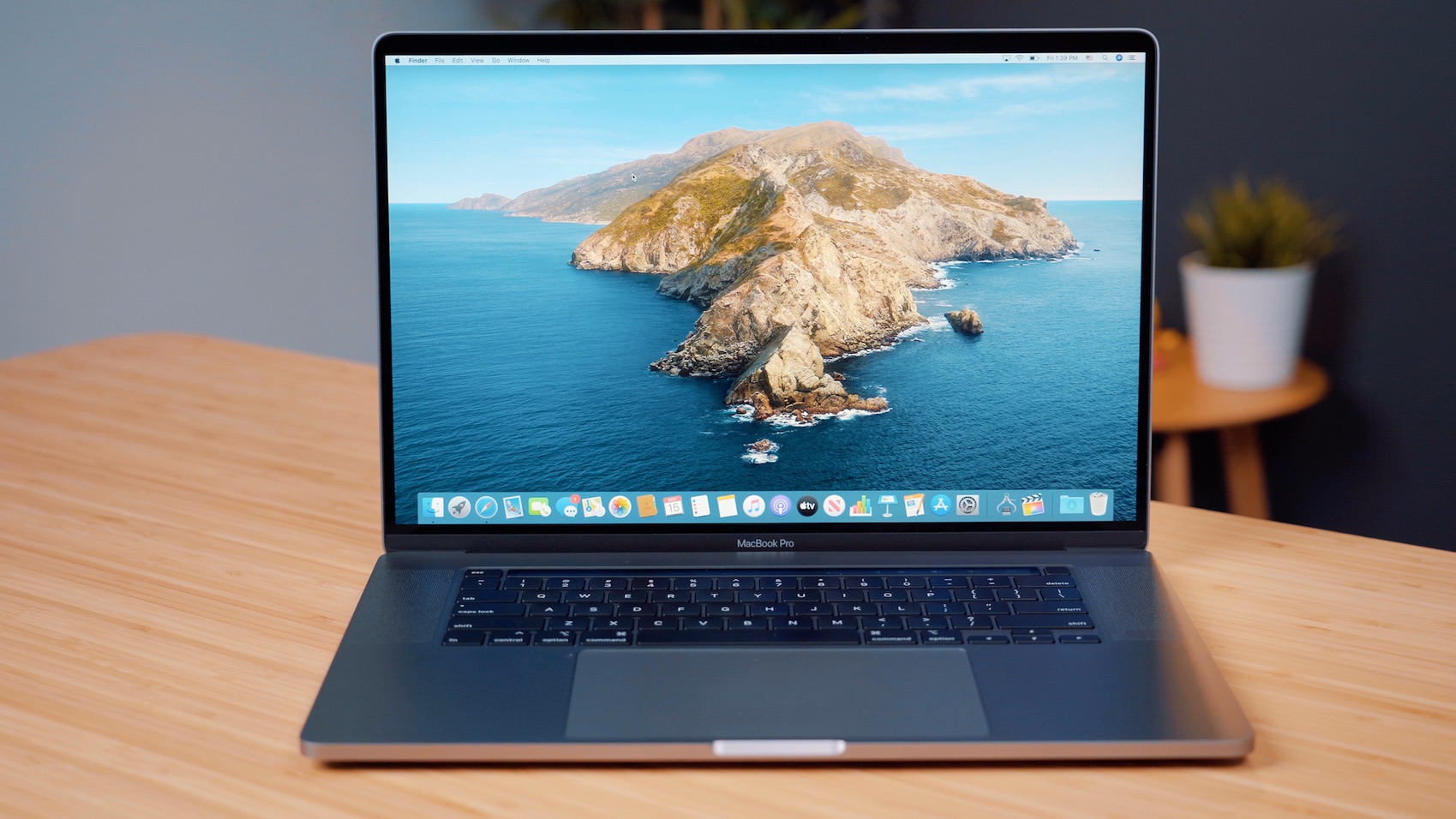 Top Stories: 16-Inch MacBook Pro Debuts, Mac Pro in December, AR Headset Rumors, and More