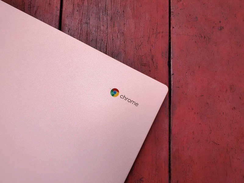 The only budget computer you should buy someone this holiday is a Chromebook