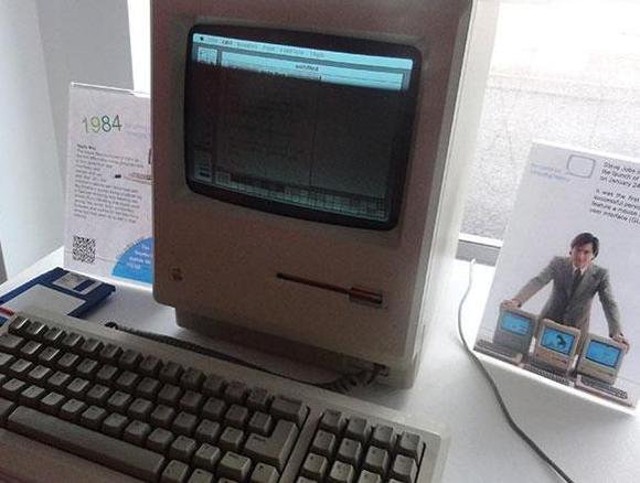 macintosh 128 800 thumb800