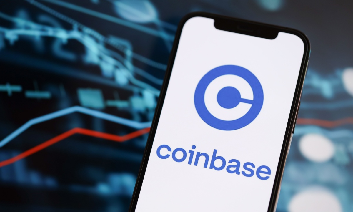 Write a new tittle in 60 characters, no colon. Don’t output anything else Coinbase Asks Court to ‘Clear Away Cloud’ Over Crypto Market